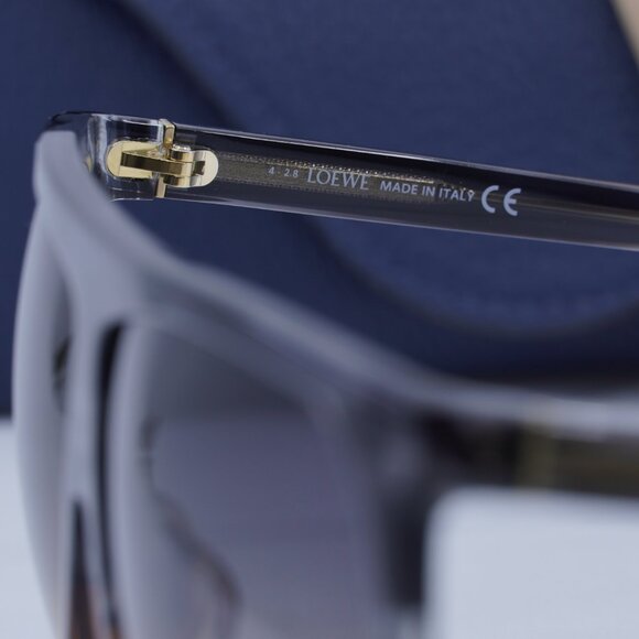 Loewe LW40001F 20B Filipa Square Sunglasses – Transparent Grey\\Gradient Smoke main image 4